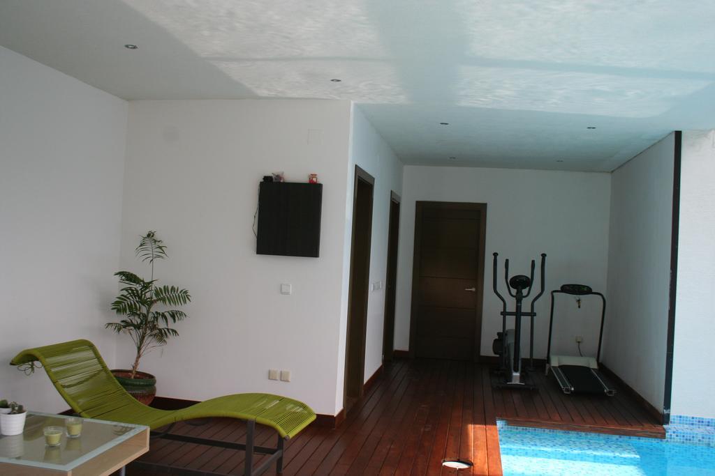 巴尔罗马内斯Casa Ceca De La Playa Y Barcelona, Con Piscina Climatizada Y Jacuzzi别墅 客房 照片
